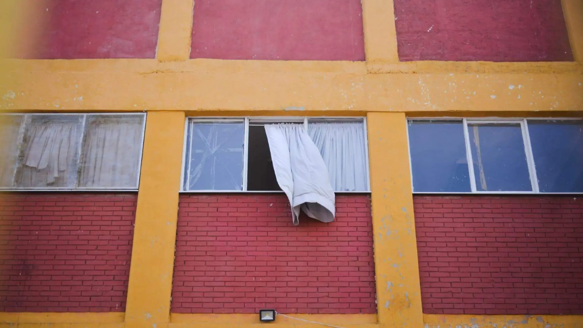 escuela construida sobre cementerio Barrio de San Miguelito (3)